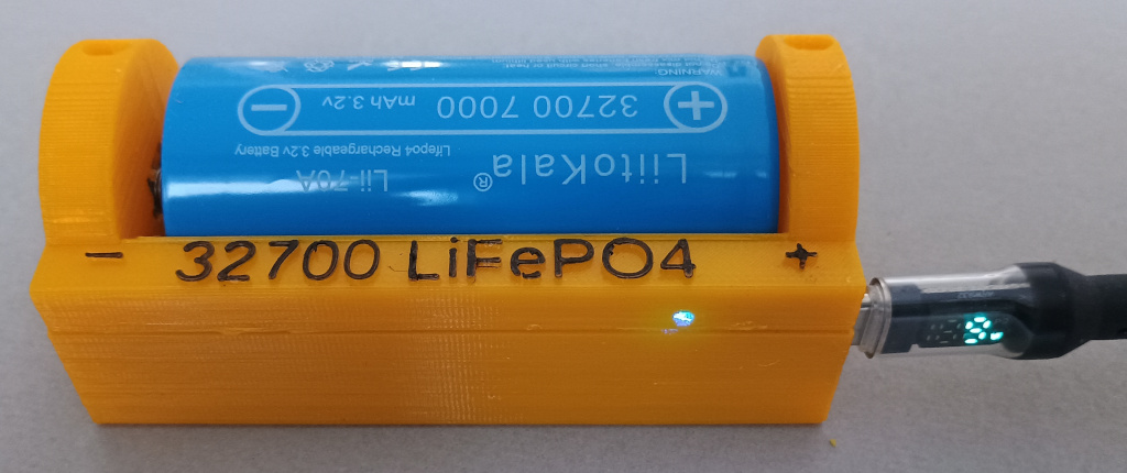 32700 LiFePO4 battery charger